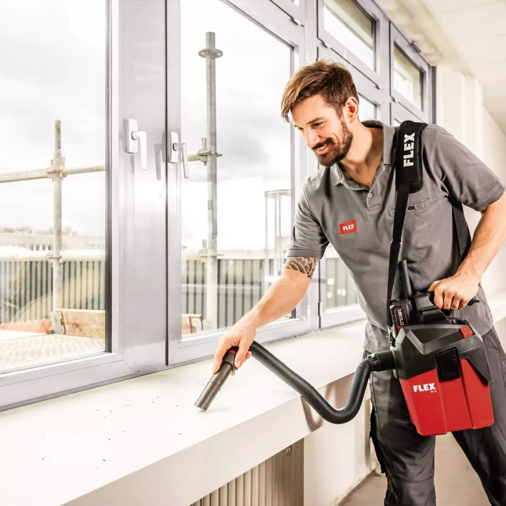 Kompaktowy odkurzacz akumulatorowy z ręcznym czyszczeniem filtra 6L klasa L "VC 6 L MC 18.0" | FLEX