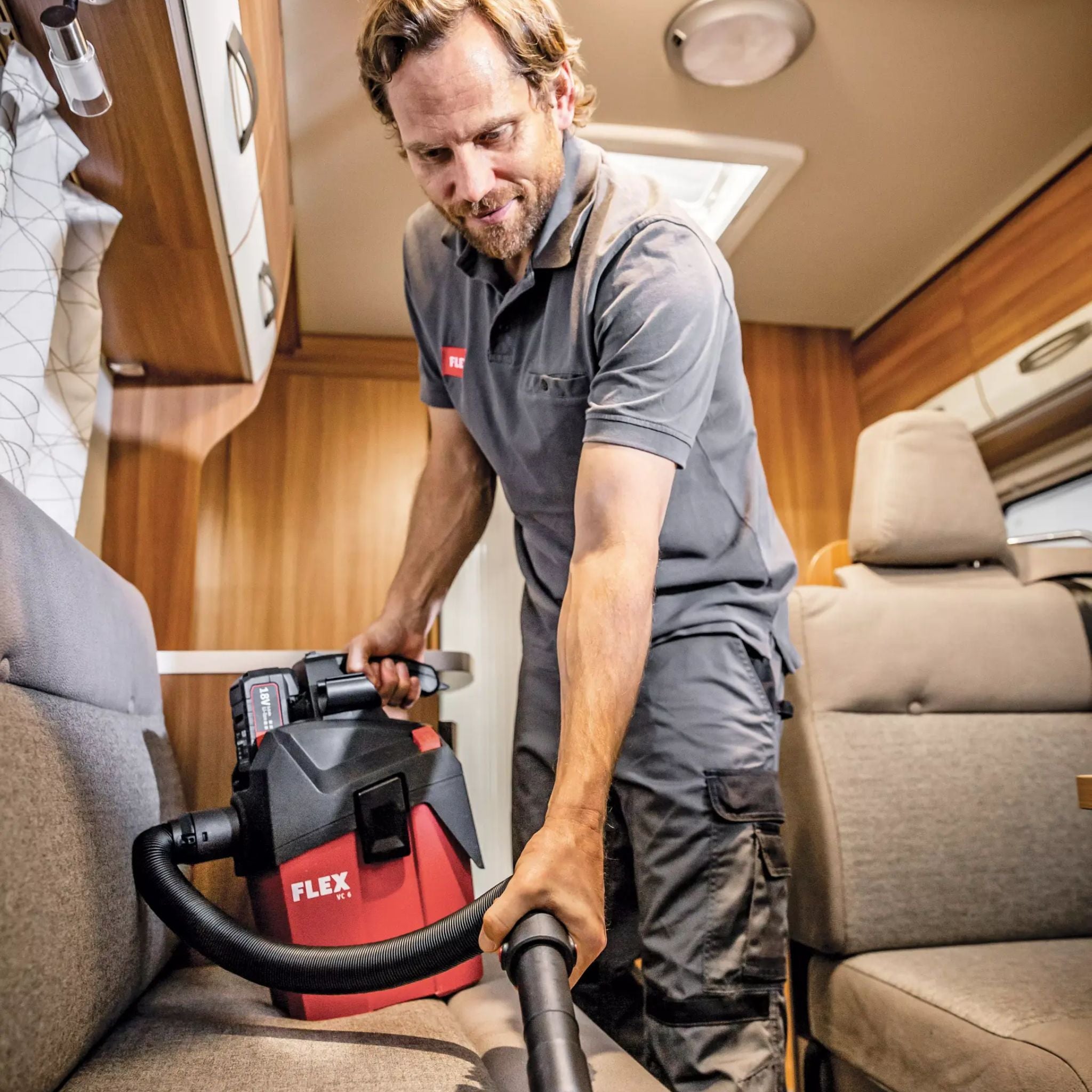 Kompaktowy odkurzacz akumulatorowy z ręcznym czyszczeniem filtra 6L klasa L "VC 6 L MC 18.0" | FLEX