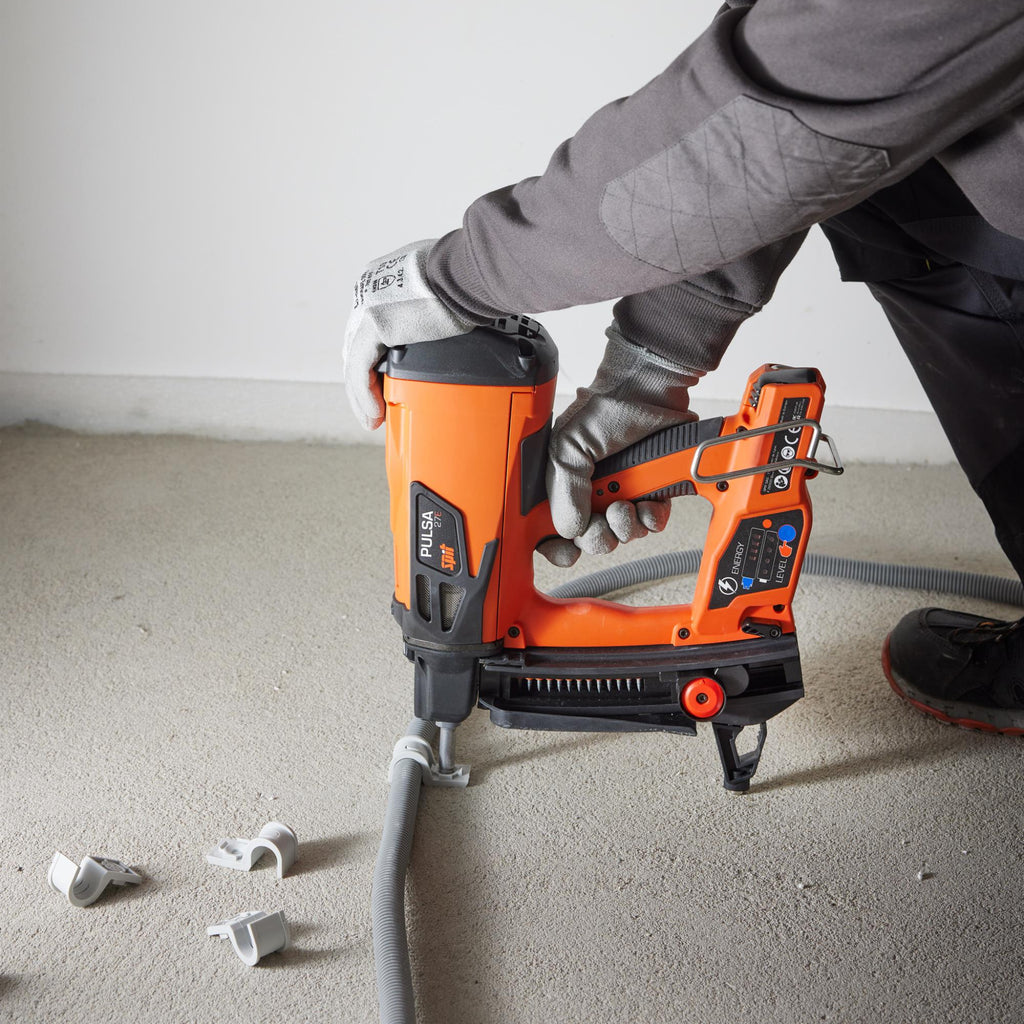 Uchwyt do rurek P-CLIP (bezhalogenowy) Ø20mm / 100 szt. | SPIT