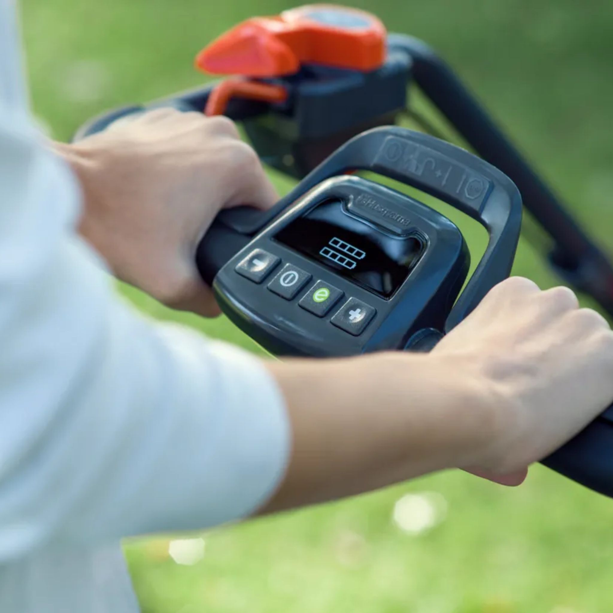 Kosiarka akumulatorowa LC 353iVX | Husqvarna