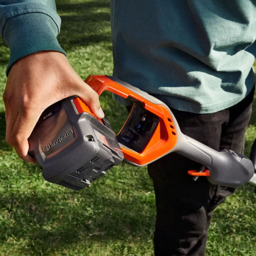 Husqvarna Podkaszarka akumulatorowa 215iL