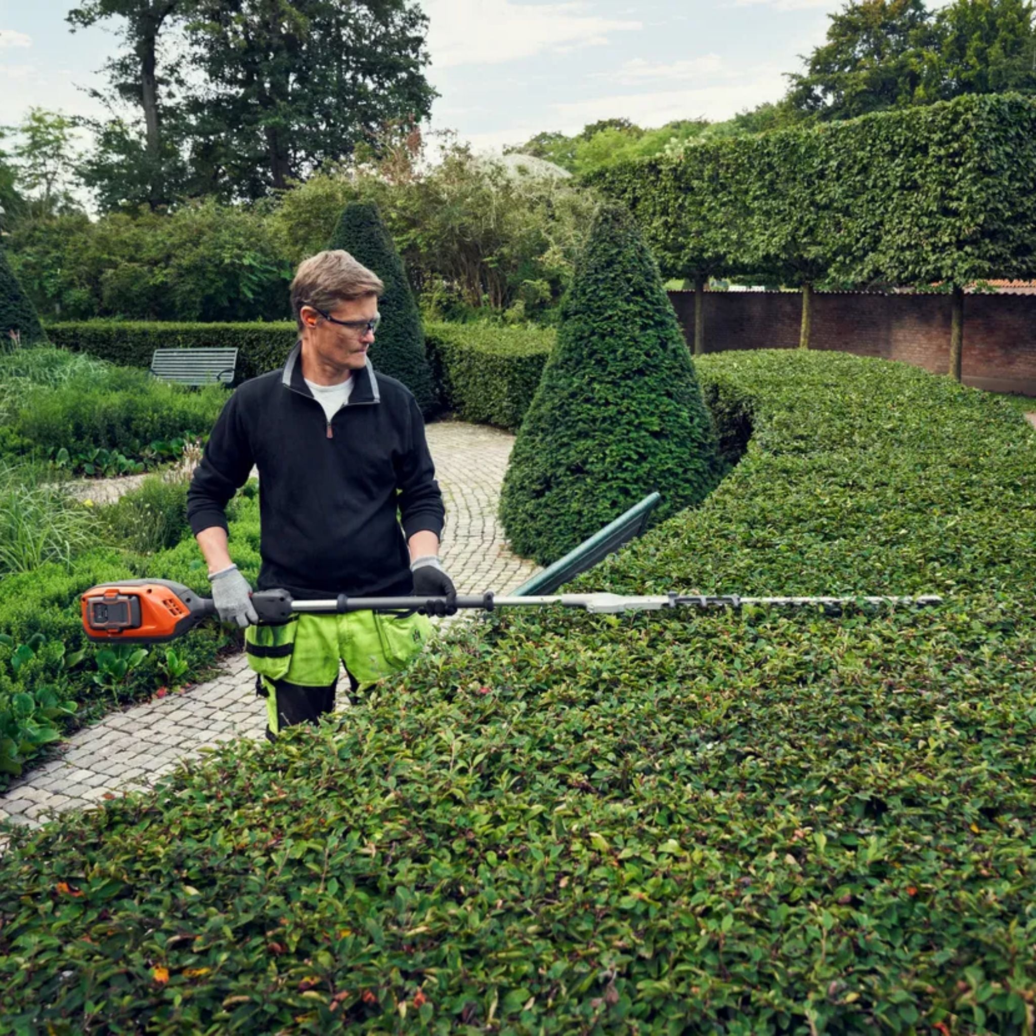 Nożyce do żywopłotu na wysięgniku akumulatorowe 525iHF3 | Husqvarna