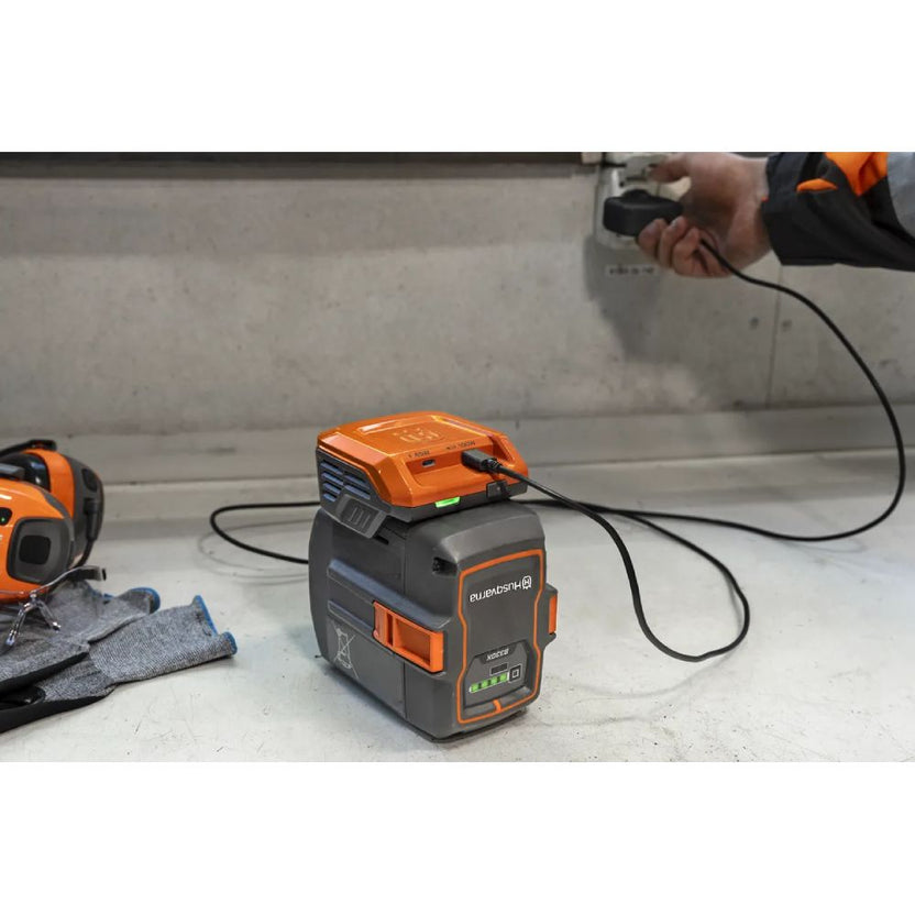 Husqvarna Ładowarka 40-USB150X