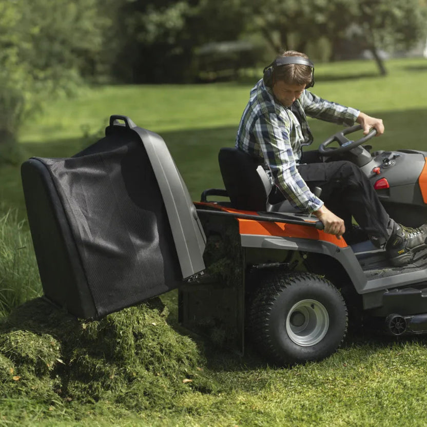 Husqvarna Traktor ogrodowy TC 220T