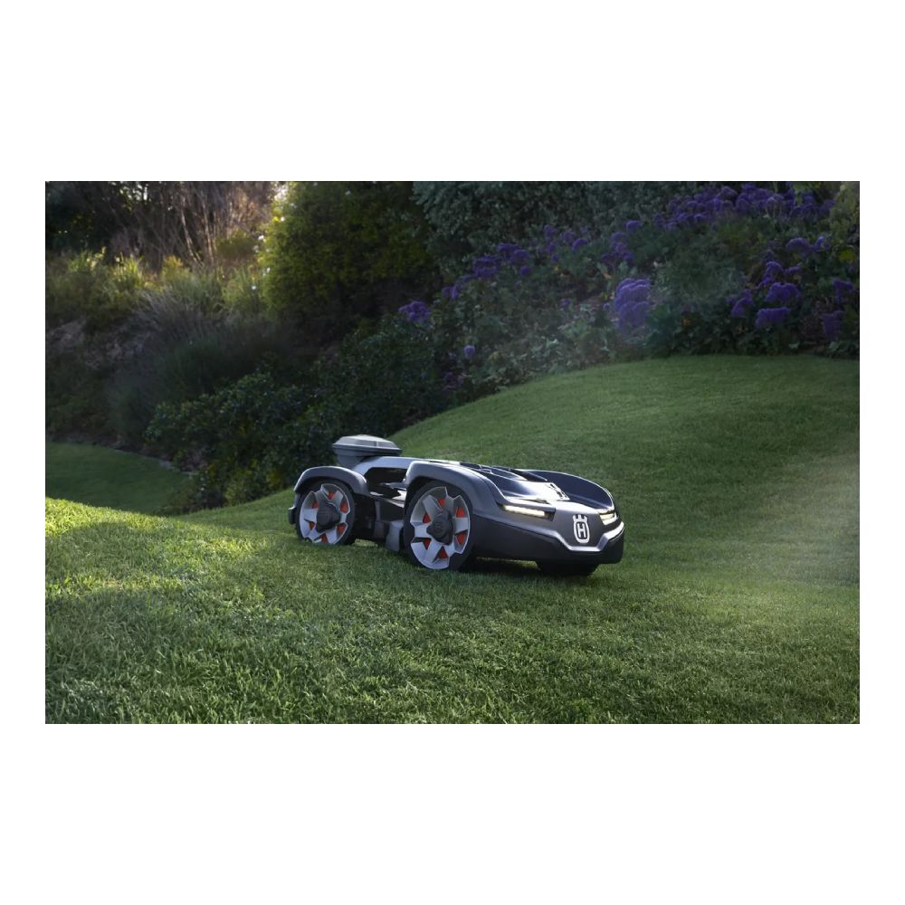 Robot koszący Automower® 435X AWD NERA z technologią bezprzewodową | Husqvarna