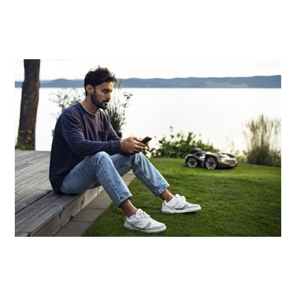 Robot koszący Automower® 435X AWD NERA z technologią bezprzewodową | Husqvarna