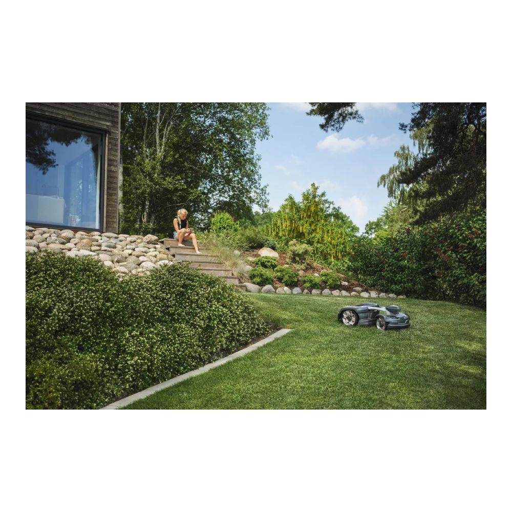 Robot koszący Automower® 435X AWD NERA z technologią bezprzewodową | Husqvarna