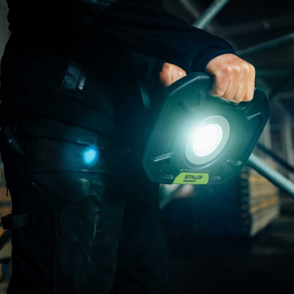 Reflektor akumulatorowy LED LUM-X C-FL40W BT | STALCO PERFECT