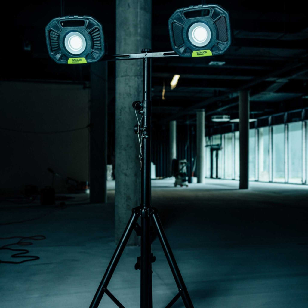 Reflektor akumulatorowy LED LUM-X C-FL40W BT | STALCO PERFECT